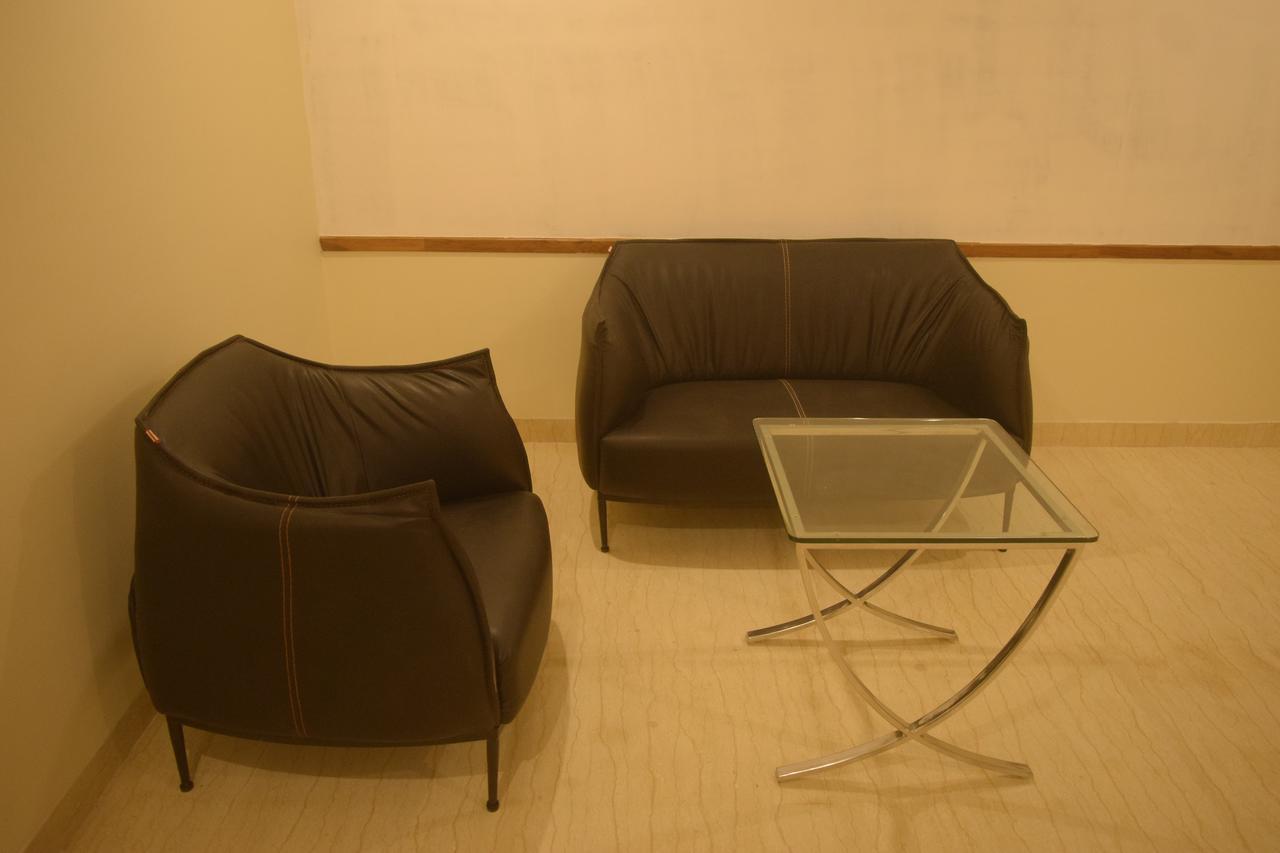 Hotel Avalon Inn Αμπικαπούρ Εξωτερικό φωτογραφία