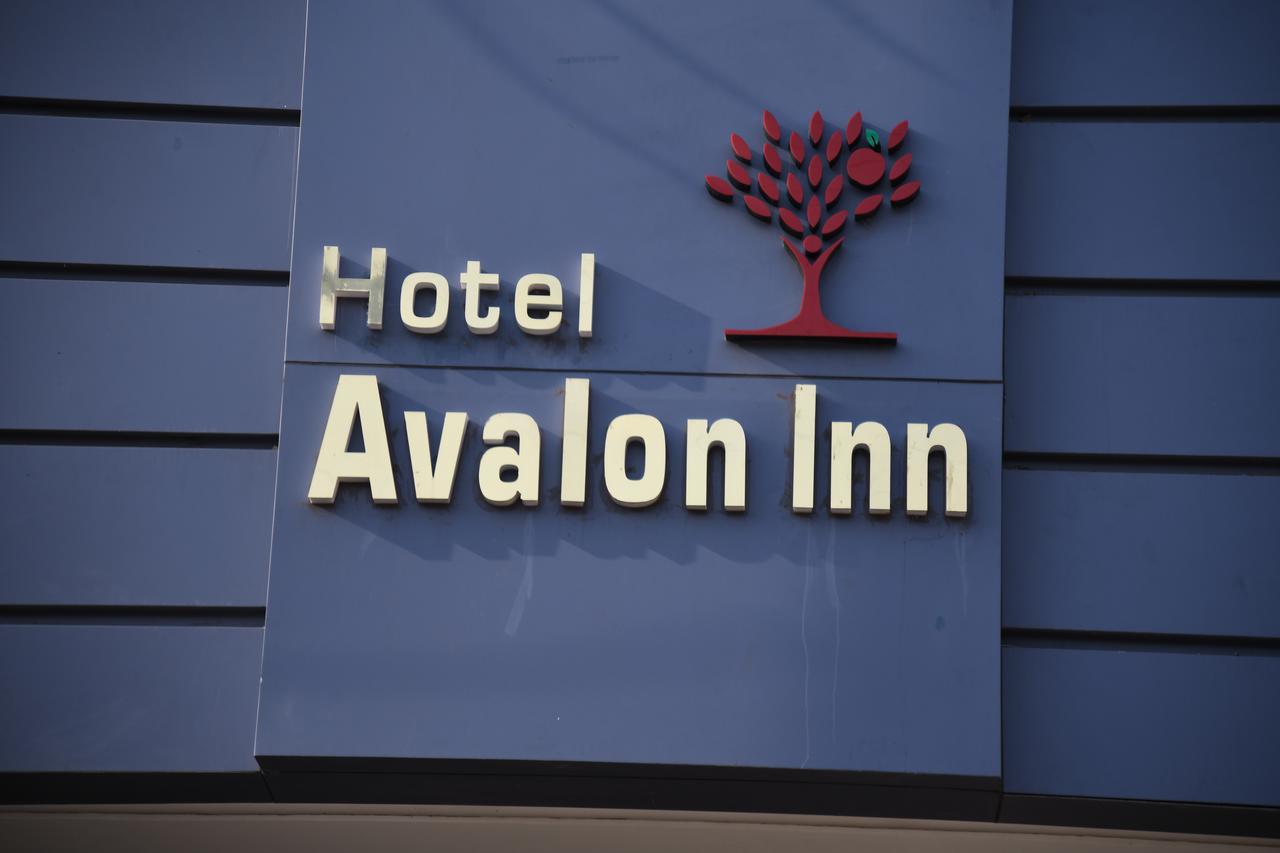 Hotel Avalon Inn Αμπικαπούρ Εξωτερικό φωτογραφία